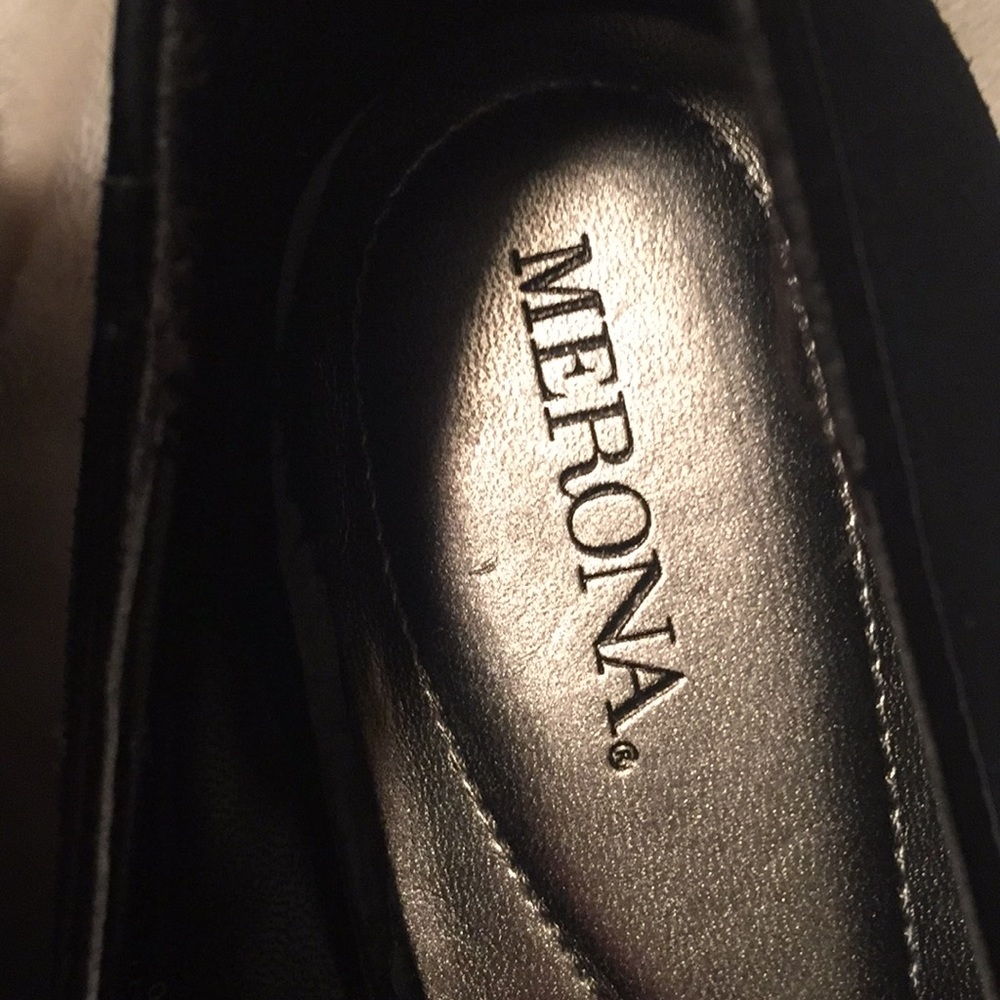 Shoes - Picture 4 of 4